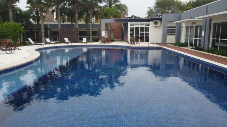 Terreno à Venda, 1.043 m² em Praia Do Rosa - Imbituba