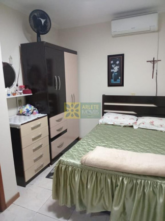 Imagem Casa com 3 Quartos à Venda, 120 m² em Balneário Perequê - Porto Belo Imagem Casa com 3 Quartos à Venda, 120 m² em Balneário Perequê - Porto Belo