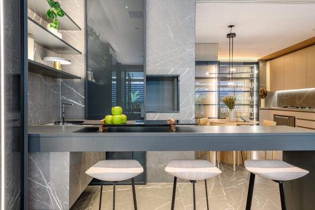 Imagem Imóvel com 3 Quartos à Venda, 230 m² em Petrópolis - Porto Alegre