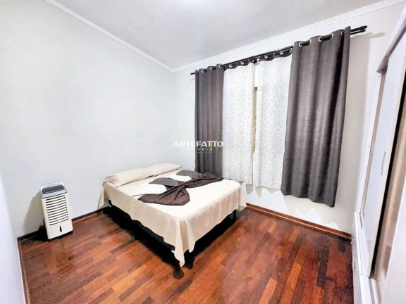 Imagem Casa com 3 Quartos à Venda, 250 m² Imagem Casa com 3 Quartos à Venda, 250 m²