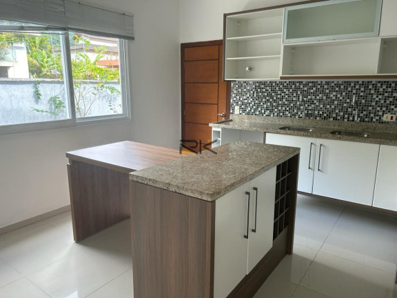 Imagem Casa de Condomínio com 3 Quartos à Venda, 221 m² em Horto Florestal - Ubatuba