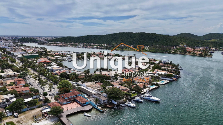 Imagem Casa com 5 Quartos à Venda, 2.000 m² em São Bento - Cabo Frio Imagem Casa com 5 Quartos à Venda, 2.000 m² em São Bento - Cabo Frio