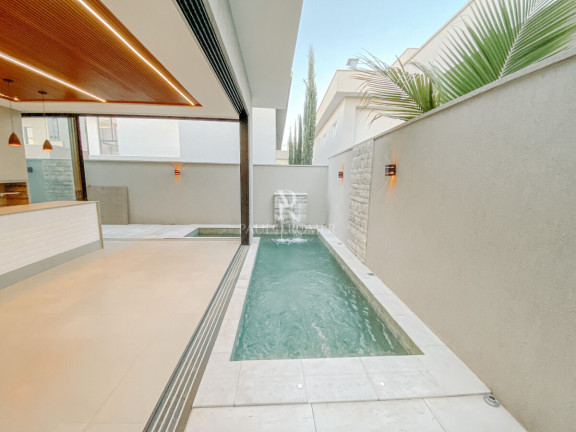 Imagem Casa com 4 Quartos à Venda, 240 m² em Residencial Goiânia Golfe Clube - Goiânia Imagem Casa com 4 Quartos à Venda, 240 m² em Residencial Goiânia Golfe Clube - Goiânia