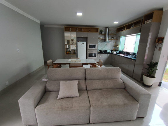 Imagem Casa com 3 Quartos à Venda, 180 m² em Bairro Cardoso - Aparecida De Goiania Imagem Casa com 3 Quartos à Venda, 180 m² em Bairro Cardoso - Aparecida De Goiania