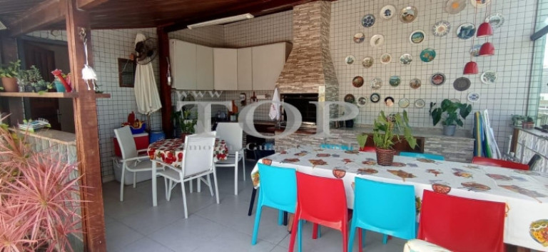 Imagem Cobertura com 3 Quartos à Venda, 180 m² em Tombo - Guarujá