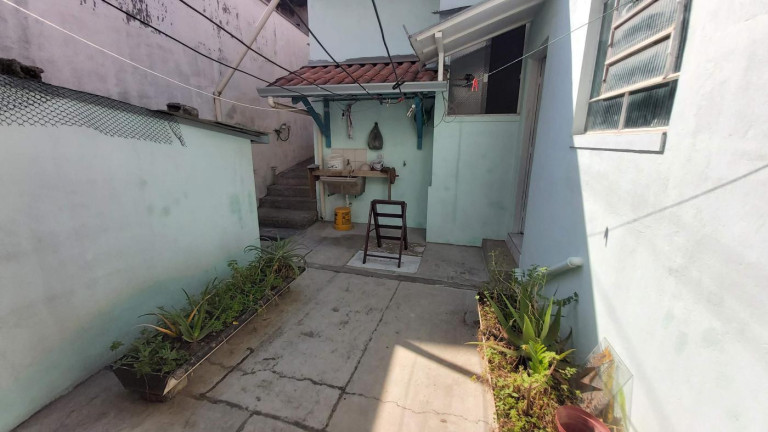Imagem Casa com 9 Quartos à Venda, 196 m² em Helena Maria - Osasco Imagem Casa com 9 Quartos à Venda, 196 m² em Helena Maria - Osasco