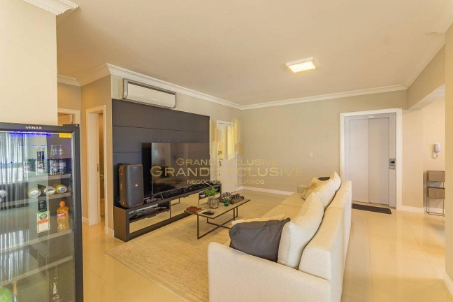 Imagem Apartamento com 3 Quartos à Venda, 142 m² em Pioneiros - Balneário Camboriú Imagem Apartamento com 3 Quartos à Venda, 142 m² em Pioneiros - Balneário Camboriú