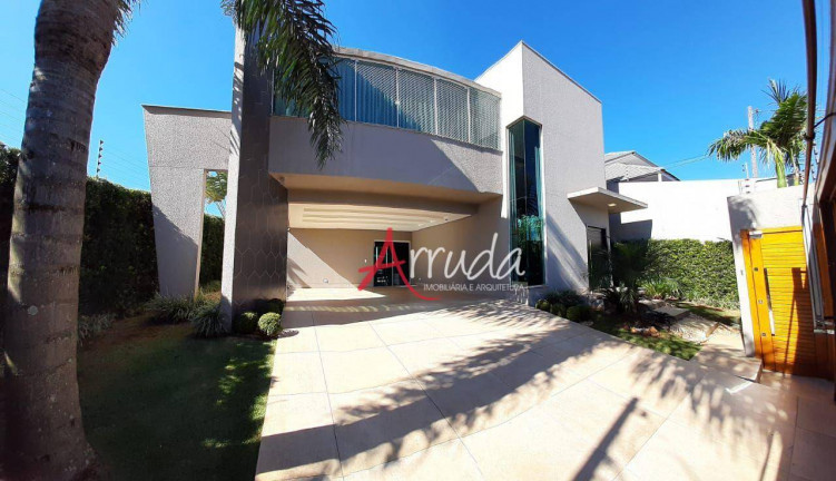 Sobrado com 3 Quartos à Venda, 285 m² em Região Do Lago - Cascavel