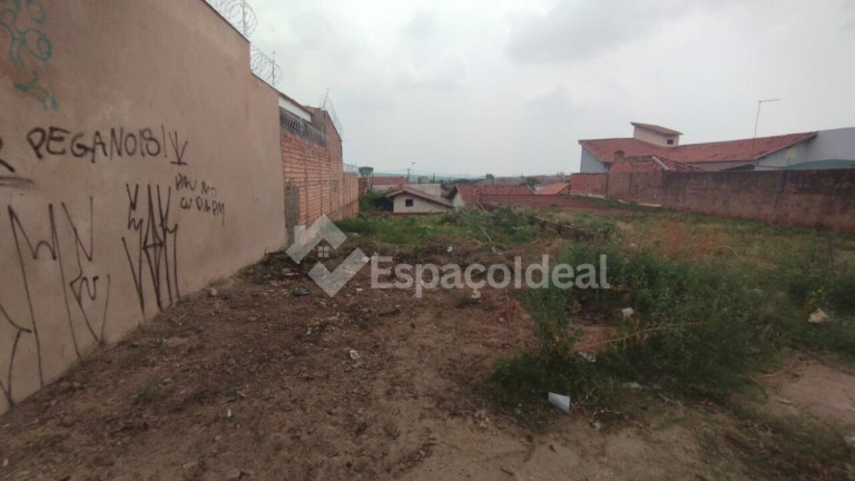 Imagem Terreno à Venda, 201 m² em Parque Residencial Rondon - Lençóis Paulista Imagem Terreno à Venda, 201 m² em Parque Residencial Rondon - Lençóis Paulista