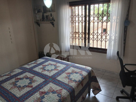 Imagem Casa com 3 Quartos à Venda, 138 m² em Jardim Carvalho - Porto Alegre Imagem Casa com 3 Quartos à Venda, 138 m² em Jardim Carvalho - Porto Alegre