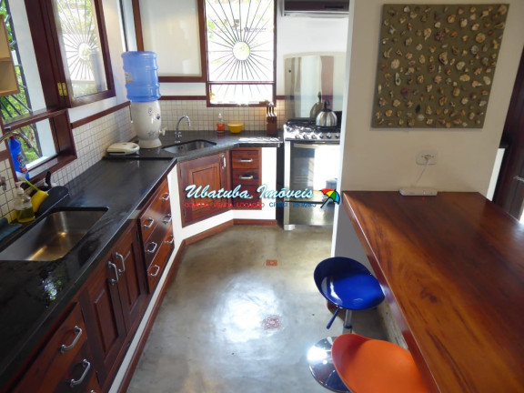 Imagem Casa com 4 Quartos à Venda, 182 m² em Perequê Mirim - Ubatuba