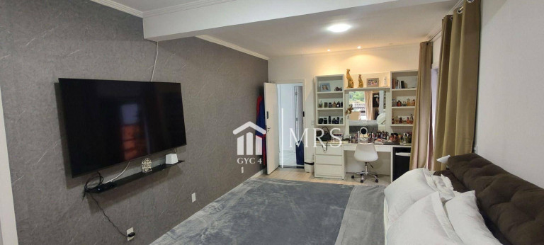 Imagem Imóvel com 5 Quartos à Venda, 630 m² em Caraguatá - Mairiporã Imagem Imóvel com 5 Quartos à Venda, 630 m² em Caraguatá - Mairiporã