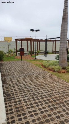 Imagem Casa com 2 Quartos à Venda, em Jardim Maria Celina - Londrina Imagem Casa com 2 Quartos à Venda, em Jardim Maria Celina - Londrina