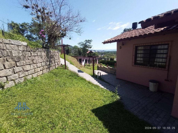 Imagem Casa com 5 Quartos à Venda, 328 m² em Córrego Grande - Florianópolis