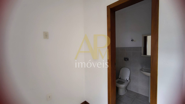 Imagem Casa com 3 Quartos à Venda, 285 m² em Canto - Florianópolis Imagem Casa com 3 Quartos à Venda, 285 m² em Canto - Florianópolis
