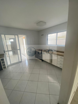 Imagem Imóvel com 3 Quartos à Venda, 223 m² em Uberaba - Curitiba Imagem Imóvel com 3 Quartos à Venda, 223 m² em Uberaba - Curitiba