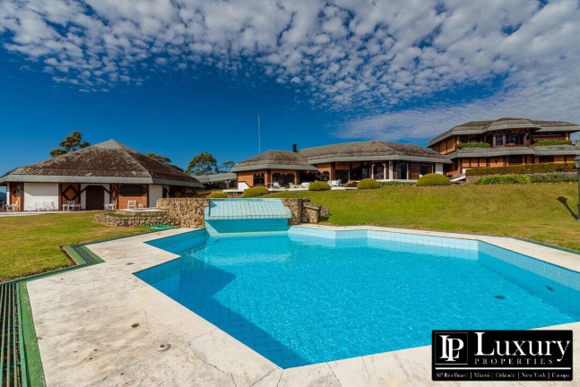 Imagem Casa com 8 Quartos à Venda, em Nova Capivari - Campos Do Jordão Imagem Casa com 8 Quartos à Venda, em Nova Capivari - Campos Do Jordão