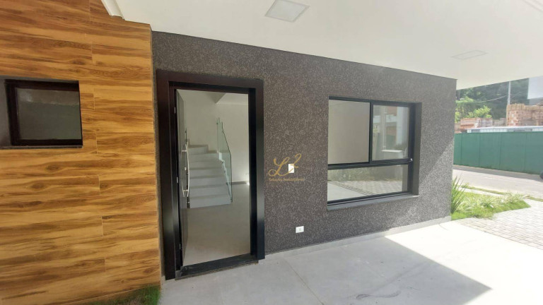 Imagem Casa com 3 Quartos à Venda, 191 m² em Santa Cândida - Curitiba Imagem Casa com 3 Quartos à Venda, 191 m² em Santa Cândida - Curitiba