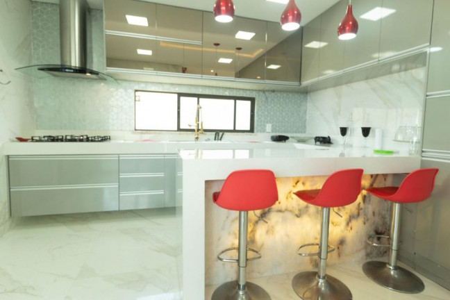 Imagem Casa com 4 Quartos à Venda, 250 m² em Bairro Cidade Alpha - Eusébio