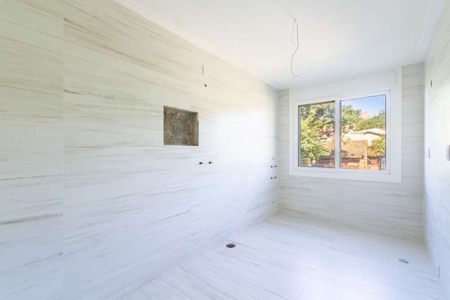 Casa com 6 Quartos à Venda,  em Três Figueiras - Porto Alegre