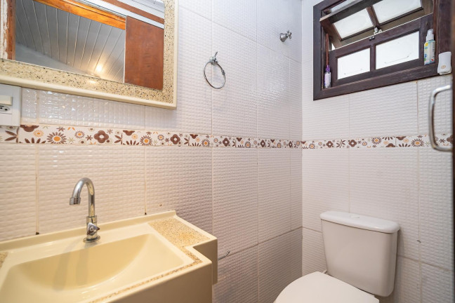 Imagem Casa com 3 Quartos à Venda, 179 m² em Santa Cândida - Curitiba Imagem Casa com 3 Quartos à Venda, 179 m² em Santa Cândida - Curitiba