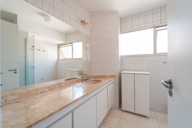 Imagem Apartamento com 3 Quartos à Venda, 121 m² em Itaim Bibi - São Paulo