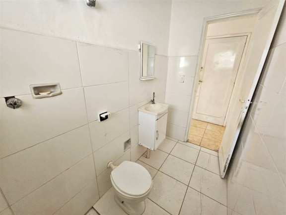 Imagem Kitnet à Venda, 10 m² em Boqueirao - Praia Grande Imagem Kitnet à Venda, 10 m² em Boqueirao - Praia Grande
