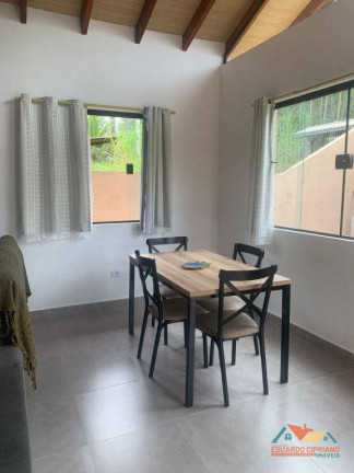 Imagem Casa com 2 Quartos à Venda, 120 m² em Jardim Capricórnio - Caraguatatuba Imagem Casa com 2 Quartos à Venda, 120 m² em Jardim Capricórnio - Caraguatatuba