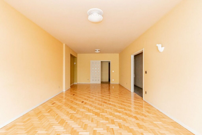 Imagem Imóvel com 4 Quartos à Venda, 148 m² em Centro Histórico - Porto Alegre Imagem Imóvel com 4 Quartos à Venda, 148 m² em Centro Histórico - Porto Alegre