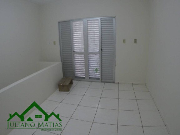 Imagem Sobrado com 4 Quartos à Venda, 220 m² em Centro - Balneário Barra Do Sul