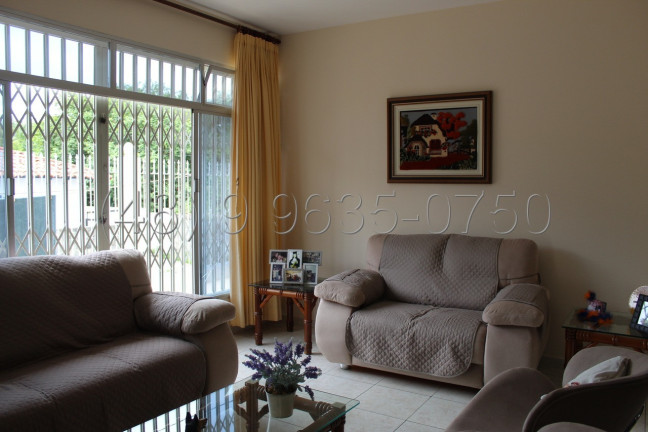 Imagem Casa com 3 Quartos à Venda, 360 m² em Trindade - Florianópolis