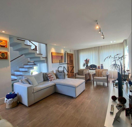 Imagem Casa com 3 Quartos à Venda, 240 m² em Primeiro De Maio - Brusque Imagem Casa com 3 Quartos à Venda, 240 m² em Primeiro De Maio - Brusque