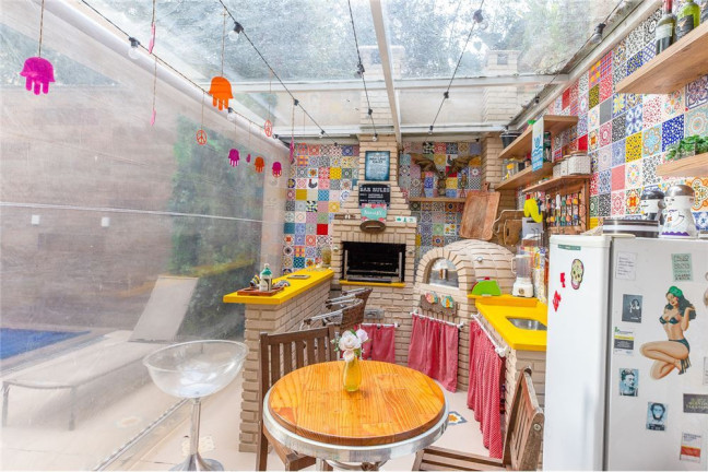Casa de Condomínio com 3 Quartos à Venda, 238 m² em Jardim Vitória Régia - São Paulo