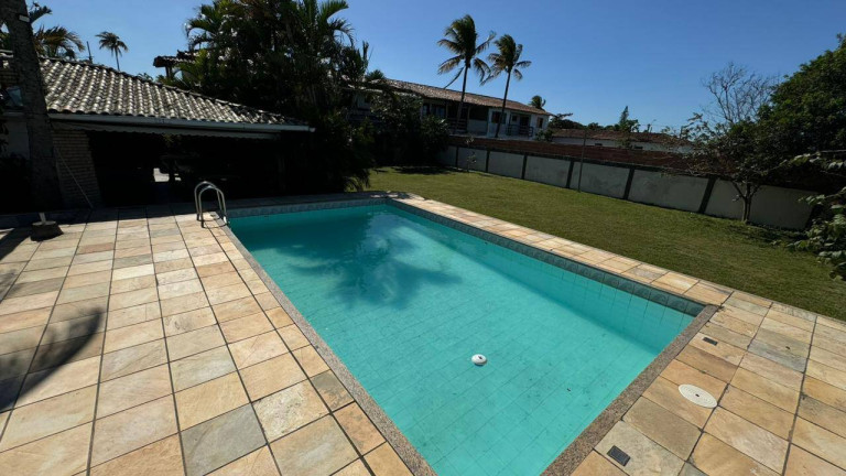 Imagem Casa com 5 Quartos para Alugar, 300 m² em Coqueiral - Araruama Imagem Casa com 5 Quartos para Alugar, 300 m² em Coqueiral - Araruama