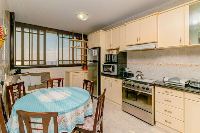 Imagem Casa de Condomínio com 4 Quartos à Venda, 367 m² em Nonoai - Porto Alegre Imagem Casa de Condomínio com 4 Quartos à Venda, 367 m² em Nonoai - Porto Alegre