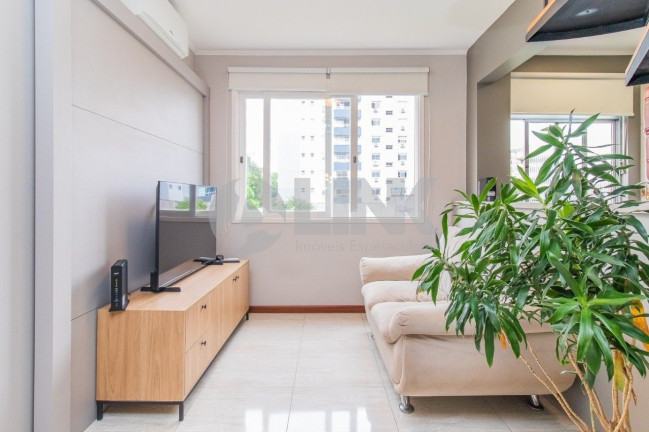 Imagem Imóvel com 2 Quartos à Venda, 113 m² em Santana - Porto Alegre Imagem Imóvel com 2 Quartos à Venda, 113 m² em Santana - Porto Alegre