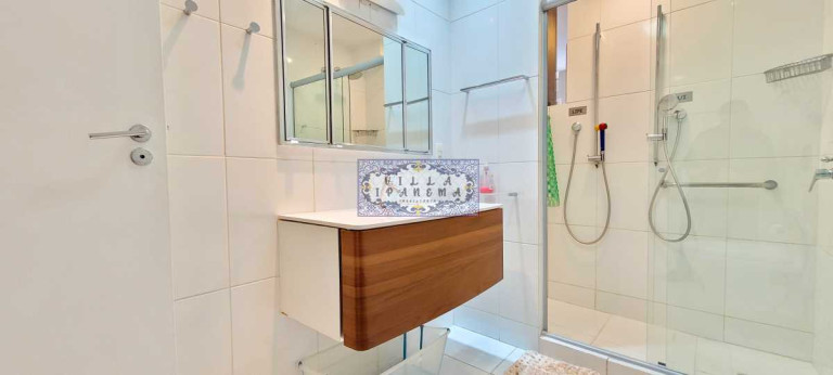 Imagem Apartamento com 3 Quartos à Venda, 110 m² em Ipanema - Rio De Janeiro Imagem Apartamento com 3 Quartos à Venda, 110 m² em Ipanema - Rio De Janeiro