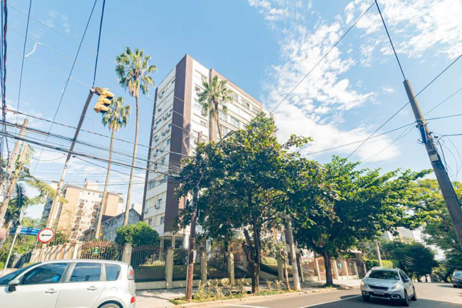 Imagem Imóvel com 3 Quartos à Venda, em Petrópolis - Porto Alegre Imagem Imóvel com 3 Quartos à Venda, em Petrópolis - Porto Alegre
