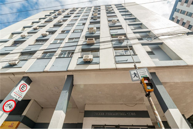 Imagem Apartamento com 1 Quarto à Venda, 32 m² em Cidade Baixa - Porto Alegre Imagem Apartamento com 1 Quarto à Venda, 32 m² em Cidade Baixa - Porto Alegre