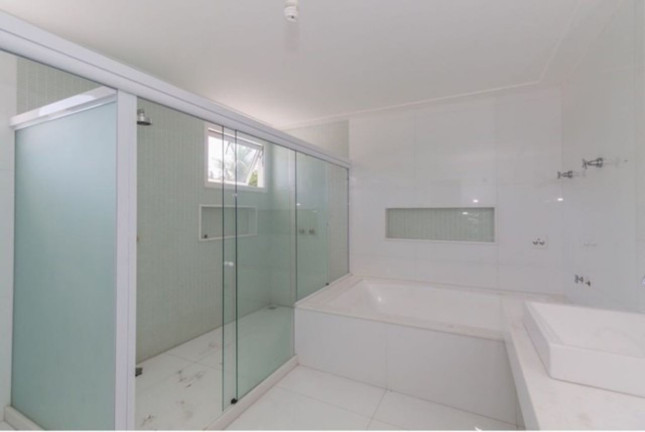 Imagem Casa com 5 Quartos à Venda, 1.600 m² em Portão - Lauro De Freitas Imagem Casa com 5 Quartos à Venda, 1.600 m² em Portão - Lauro De Freitas