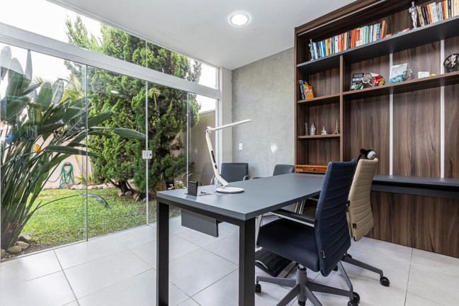Imagem Casa com 4 Quartos à Venda, 290 m² em São Braz - Curitiba