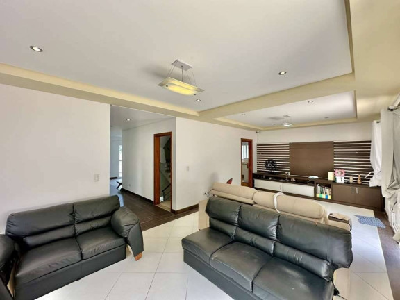 Imagem Casa de Condomínio com 4 Quartos à Venda, em Golf Gardens - Carapicuíba Imagem Casa de Condomínio com 4 Quartos à Venda, em Golf Gardens - Carapicuíba