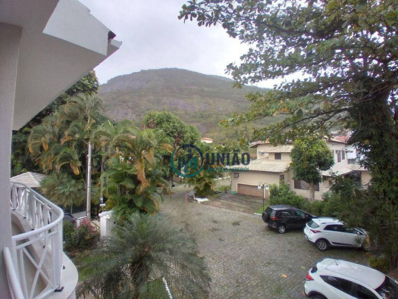 Imagem Casa com 7 Quartos à Venda, 950 m² em Itacoatiara - Niterói