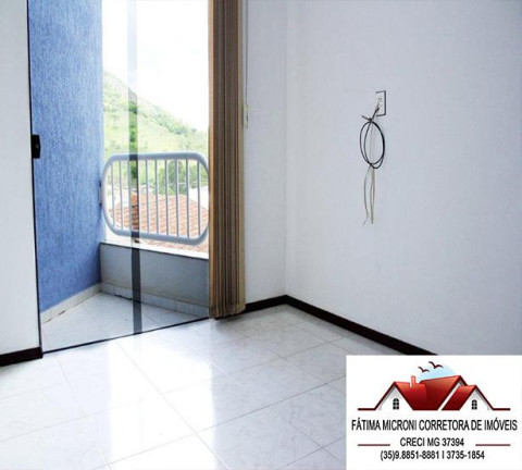 Imagem Casa com 3 Quartos à Venda, 250 m² em Centro - Caldas Imagem Casa com 3 Quartos à Venda, 250 m² em Centro - Caldas