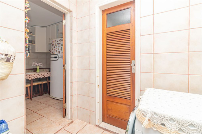 Imagem Imóvel com 2 Quartos à Venda, 127 m² em Santana - Porto Alegre Imagem Imóvel com 2 Quartos à Venda, 127 m² em Santana - Porto Alegre