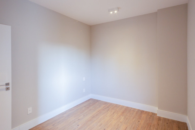 Imagem Apartamento com 3 Quartos à Venda, 140 m² em Vila Hamburguesa - São Paulo