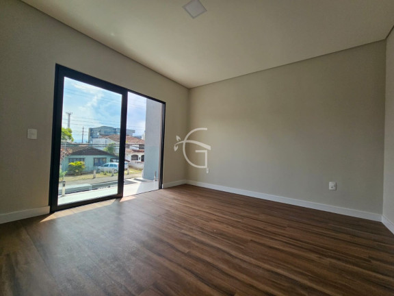 Imagem Casa com 3 Quartos à Venda,  em Saguaçu - Joinville