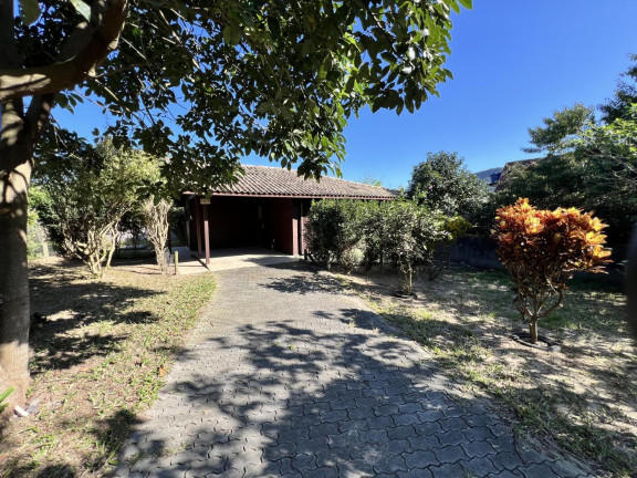 Imagem Casa com 3 Quartos à Venda, 105 m² em São João Do Rio Vermelho - Florianópolis Imagem Casa com 3 Quartos à Venda, 105 m² em São João Do Rio Vermelho - Florianópolis