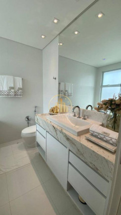 Imagem Apartamento com 3 Quartos à Venda, 160 m² em Centro - Balneário Camboriú