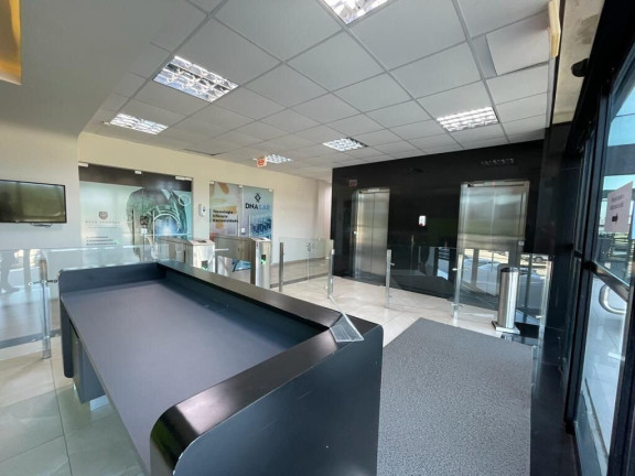 Sala Comercial à Venda, 160 m² em Cachoeira Do Bom Jesus - Florianópolis
